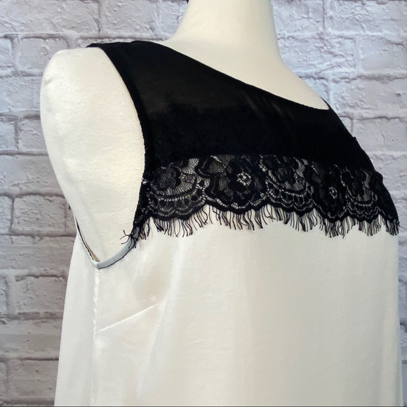 Forever 21 Lace Trimmed Button Back Tank Blouse M - Picture 5 of 11